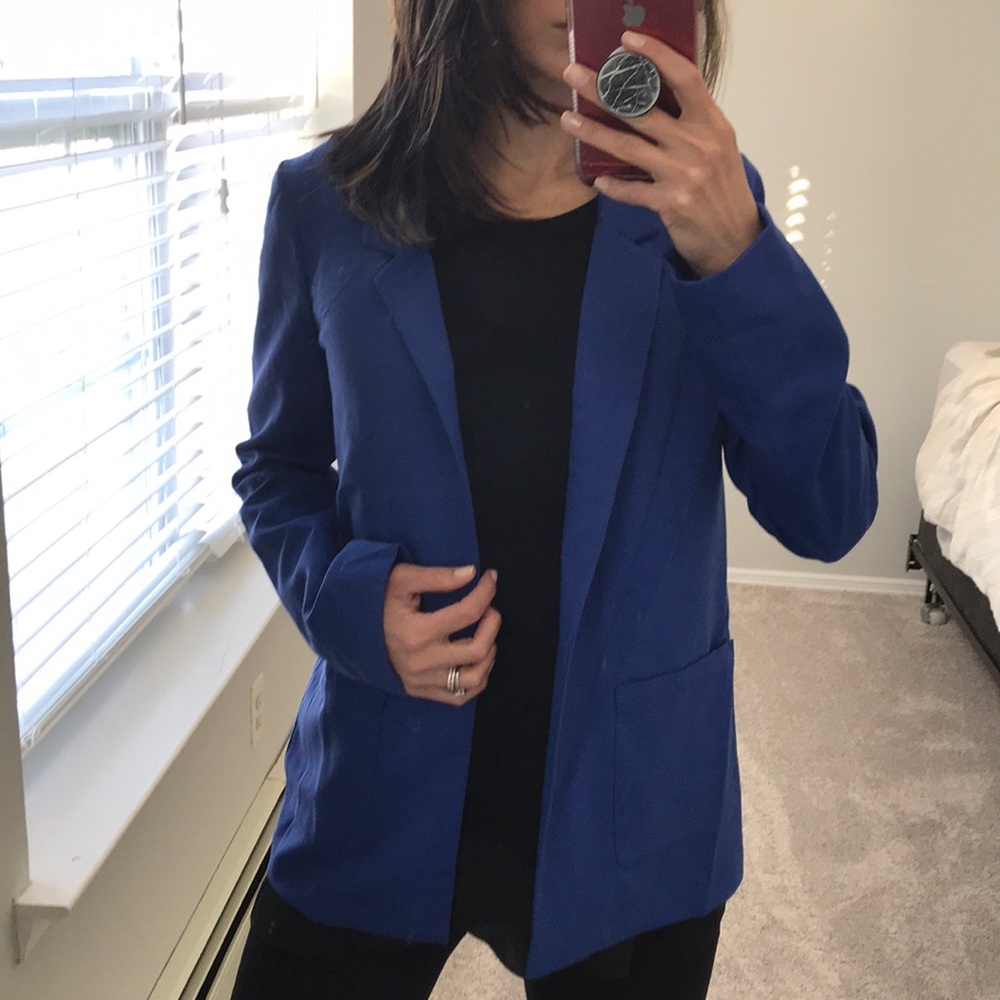 Oversized blue blazer